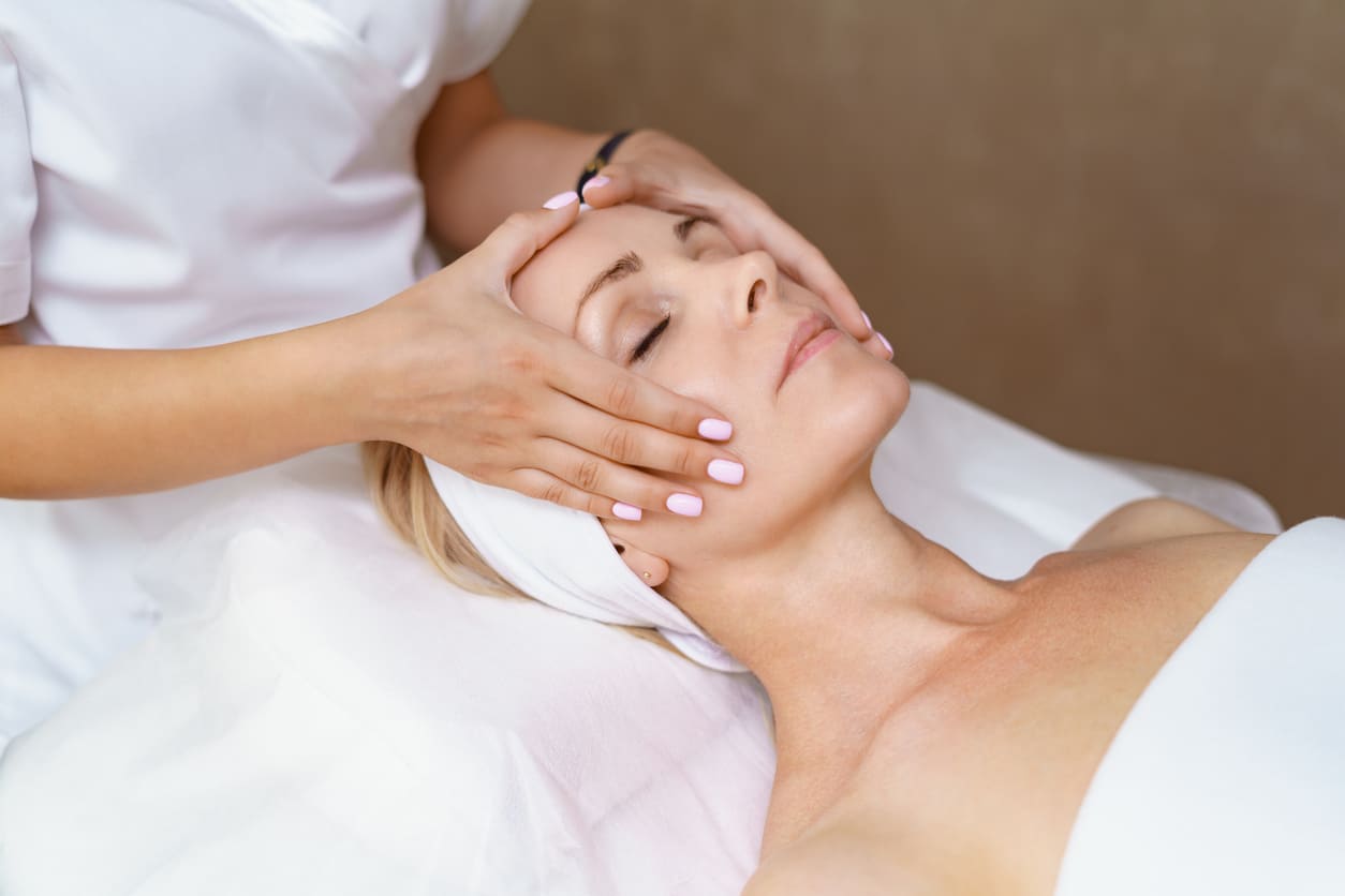 Medical Aesthetics Diploma: Build a Career in Advanced Skincare and Beauty