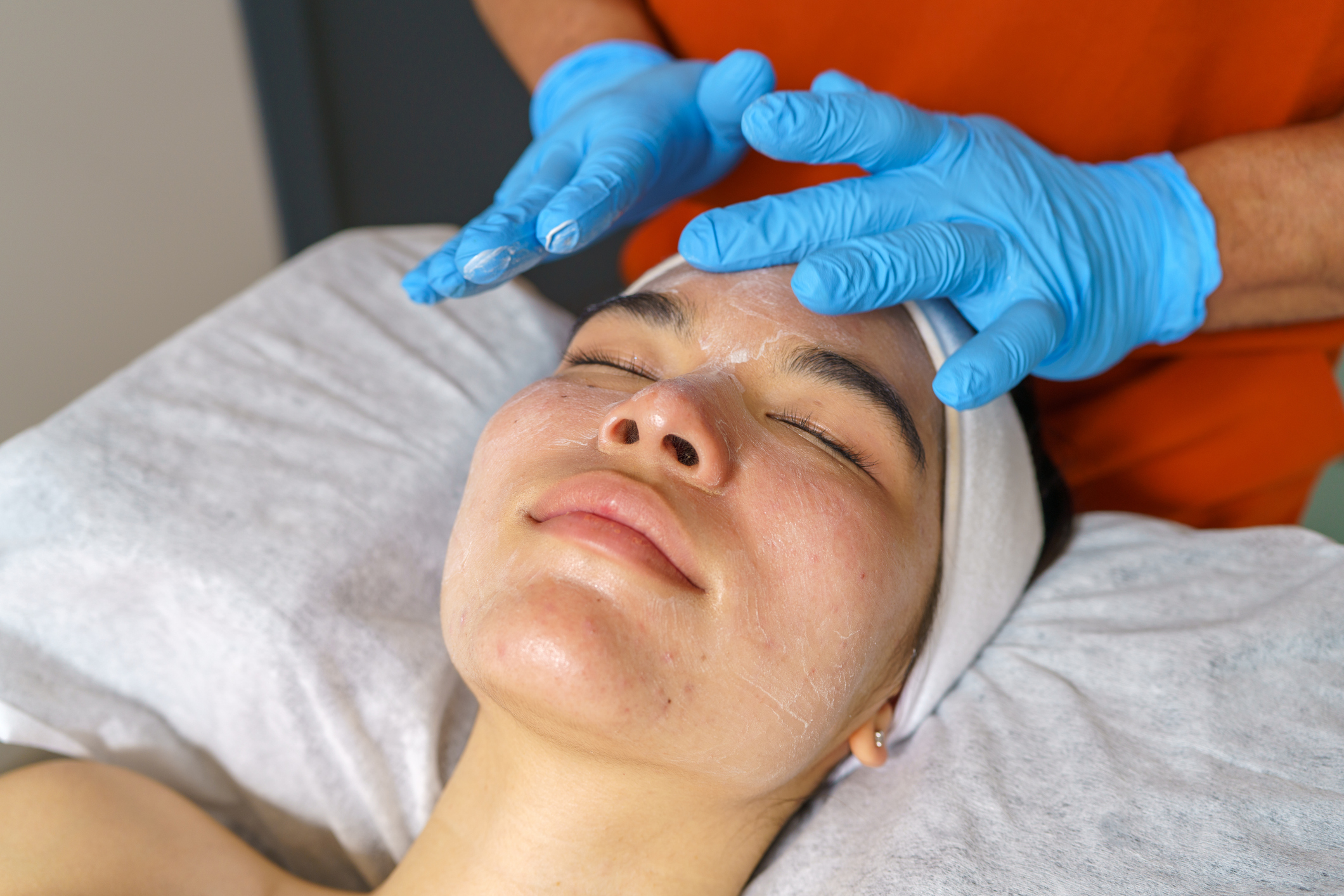 Addressing Congestion: The Do’s and Don’ts for Oily and Acne-Prone Skin