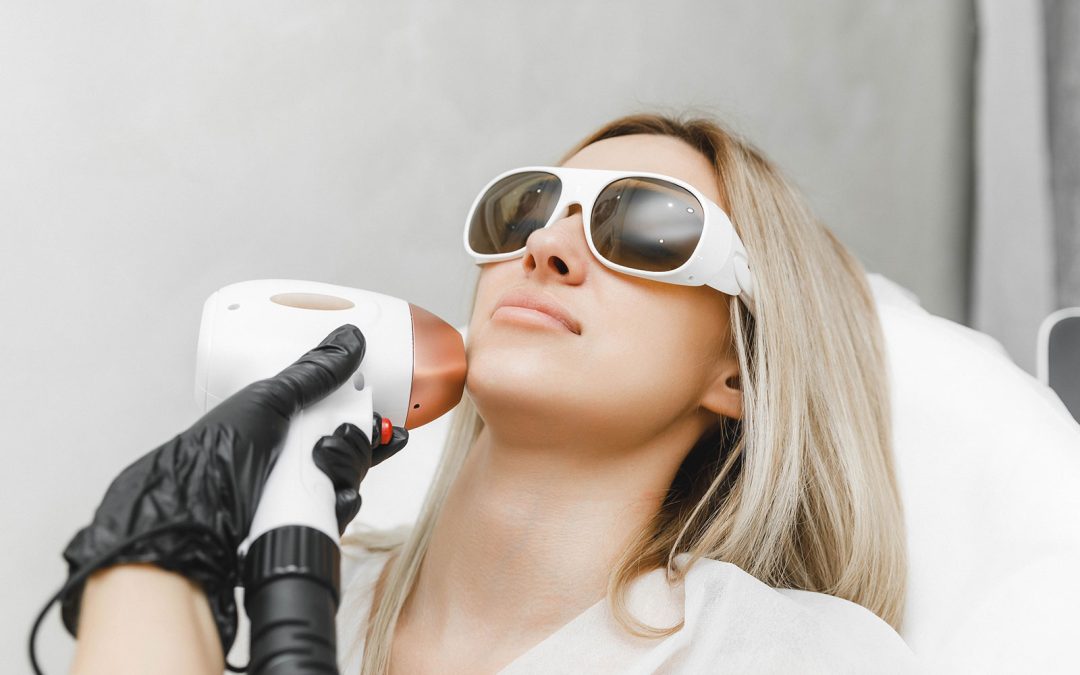 Shaving vs. Waxing: Why Shaving is the Only Way to Prep for Your Laser Session